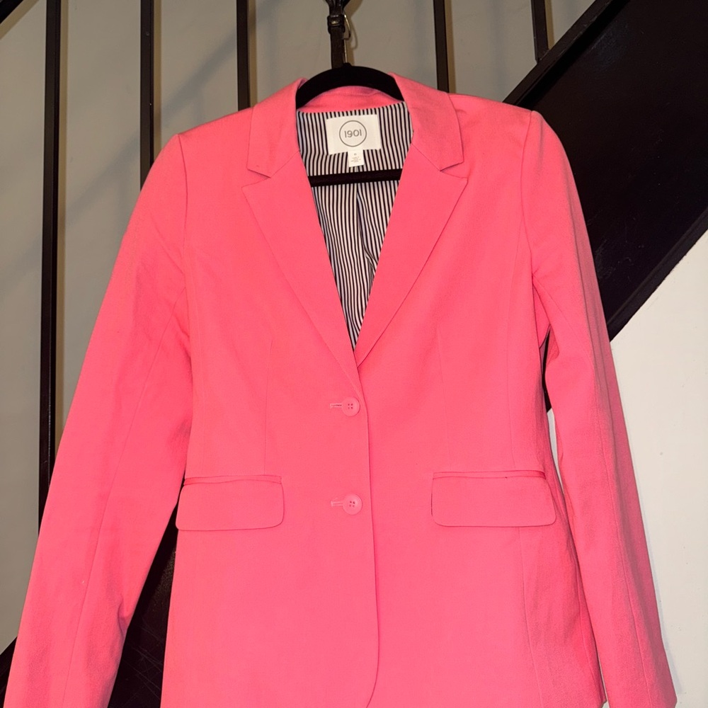 1901 Women's Vibrant Pink Blazer